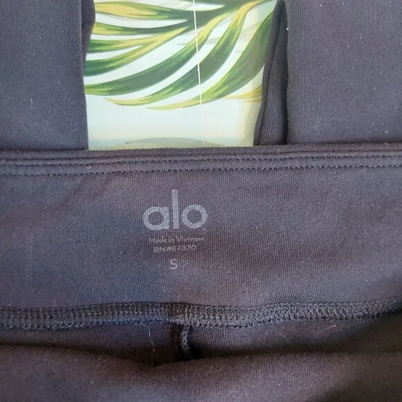 Alo Airbrush High-Waist Flutter Legging Sz S - Picture 11 of 11